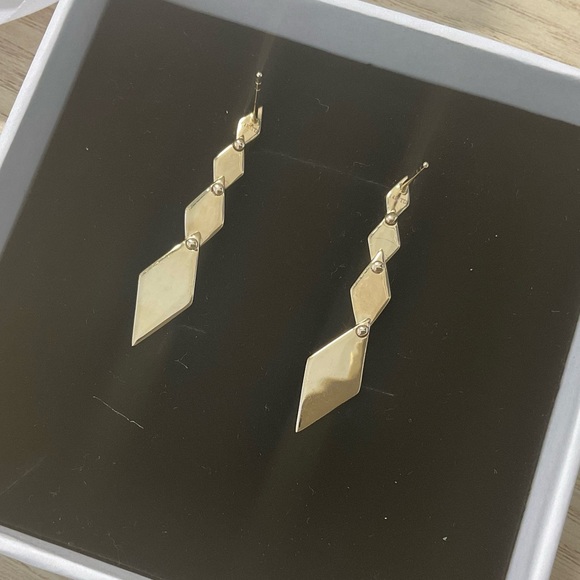 14 Karat Gold Daimond Shaped & Daimond  Encrusted Hanging Graceful Earrings 💎 - Picture 4 of 11